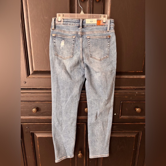 Judy Blue Blue Distressed High waisted Jeans 5/27 New with tags - Picture 2 of 10